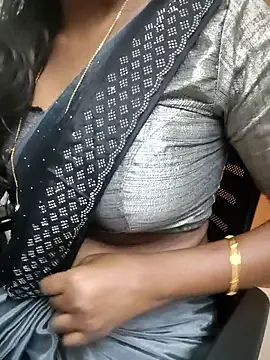 Snapshot of Tamilmallu-duskygirl03 chatting on February 26, 2026, 6:18 pm Tamilmallu-duskygirl03 online show from February 26, 2026, 6:18 pm