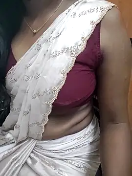 Snapshot of Tamilmallu-duskygirl03 chatting on February 28, 2026, 6:03 am Tamilmallu-duskygirl03 online show from February 28, 2026, 6:03 am