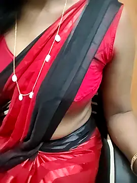 Snapshot of Tamilmallu-duskygirl03 chatting on March 3, 2026, 6:08 am Tamilmallu-duskygirl03 online show from March 3, 2026, 6:08 am