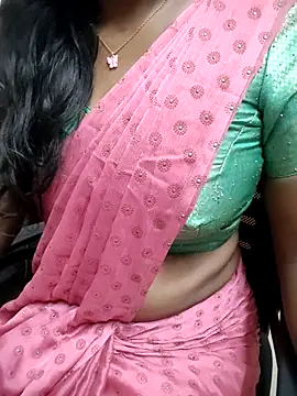 Snapshot of Tamilmallu-duskygirl03 chatting on March 4, 2026, 5:30 pm Tamilmallu-duskygirl03 online show from March 4, 2026, 5:30 pm