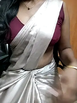 Snapshot of Tamilmallu-duskygirl03 chatting on March 9, 2026, 7:07 pm Tamilmallu-duskygirl03 online show from March 9, 2026, 7:07 pm