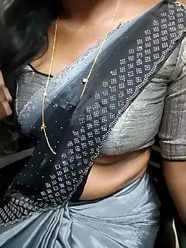 Snapshot of Tamilmallu-duskygirl03 chatting on March 14, 2026, 5:18 pm Tamilmallu-duskygirl03 online show from March 14, 2026, 5:18 pm