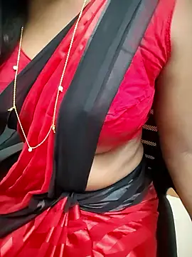 Snapshot of Tamilmallu-duskygirl03 chatting on March 16, 2026, 5:35 am Tamilmallu-duskygirl03 online show from March 16, 2026, 5:35 am