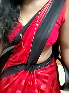 Snapshot of Tamilmallu-duskygirl03 chatting on March 21, 2026, 5:34 am Tamilmallu-duskygirl03 online show from March 21, 2026, 5:34 am