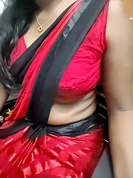Snapshot of Tamilmallu-duskygirl03 chatting on April 6, 2026, 6:03 am Tamilmallu-duskygirl03 online show from April 6, 2026, 6:03 am