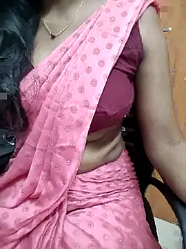 Snapshot of Tamilmallu-duskygirl03 chatting on April 11, 2026, 4:50 am Tamilmallu-duskygirl03 online show from April 11, 2026, 4:50 am