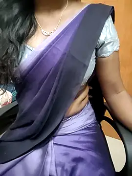 Snapshot of Tamilmallu-duskygirl03 chatting on June 21, 2026, 5:10 am Tamilmallu-duskygirl03 online show from June 21, 2026, 5:10 am