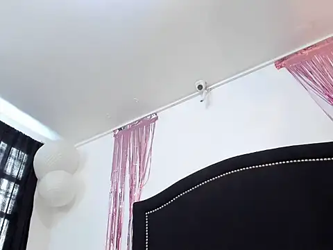 Snapshot of Nezuko__tanyi chatting on October 8, 2025, 9:12 pm Nezuko  tanyi online show from October 8, 2025, 9:12 pm