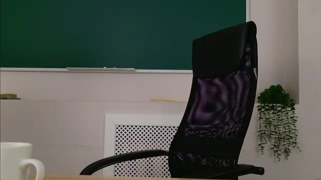 ClaireMathis online show from March 25, 2026, 2:45 pm