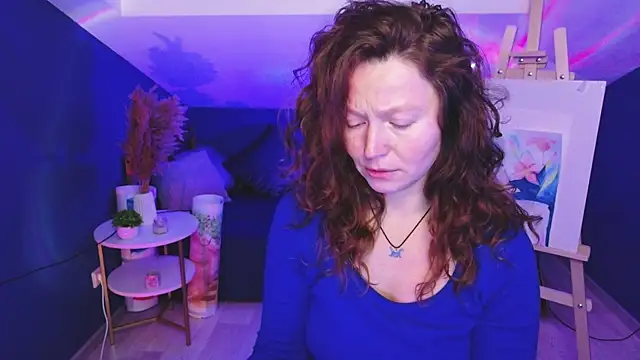 AuroraBorealis   online show from October 12, 2025, 6:34 am