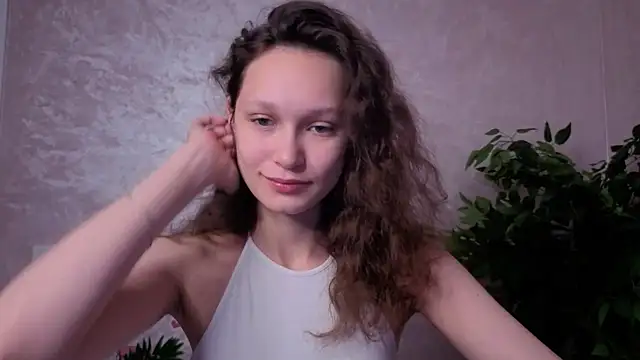 VeronaQueenn online show from October 9, 2025, 9:07 am
