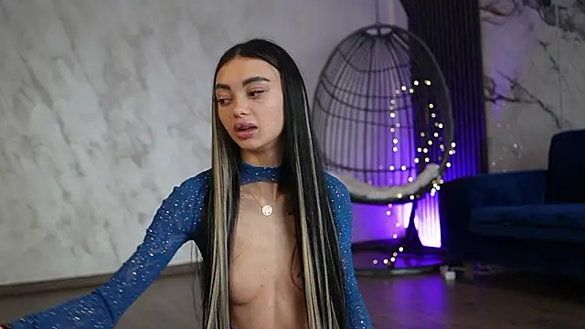 RachelRavee online show from March 21, 2026, 5:23 am