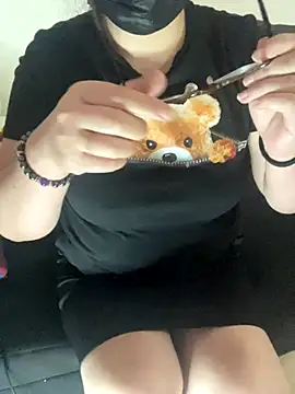 Snapshot of xx_miki_moon_xx chatting on October 19, 2025, 11:49 pm xx miki moon xx online show from October 19, 2025, 11:49 pm