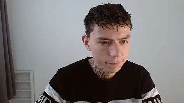 Snapshot of hot_teo_ chatting on November 29, 2025, 12:08 pm hot teo online show from November 29, 2025, 12:08 pm