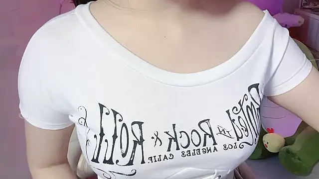 Snapshot of BeChinh_Lee chatting on March 18, 2026, 4:59 am BeChinh Lee online show from March 18, 2026, 4:59 am