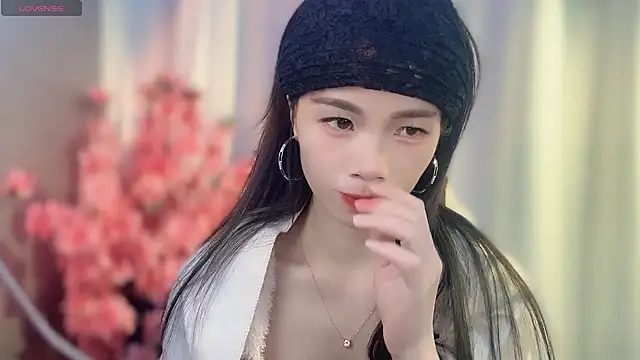 Lynnalltop-165-KeKe online show from November 13, 2025, 3:55 pm