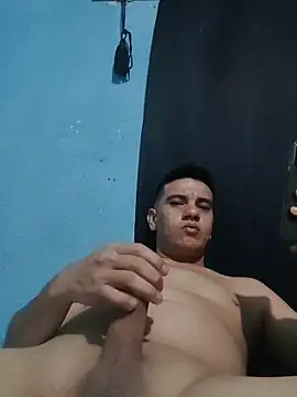 Snapshot of Aturo77 chatting on November 28, 2025, 5:43 am Aturo77 online show from November 28, 2025, 5:43 am