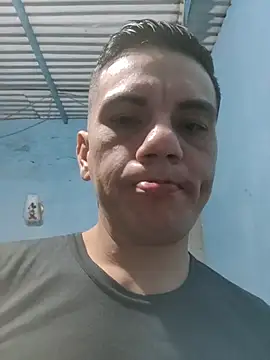 Snapshot of Aturo77 chatting on November 29, 2025, 2:47 am Aturo77 online show from November 29, 2025, 2:47 am