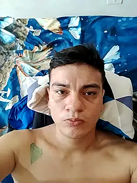 Snapshot of Aturo77 chatting on March 14, 2026, 6:35 pm Aturo77 online show from March 14, 2026, 6:35 pm