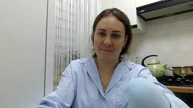 Snapshot of MeadowEyes chatting on June 18, 2026, 6:56 pm MeadowEyes online show from June 18, 2026, 6:56 pm