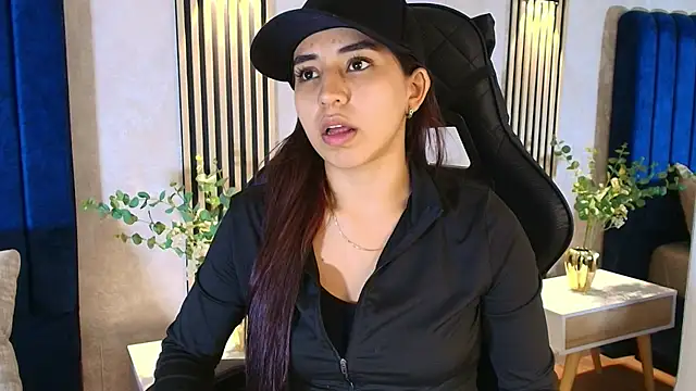 Snapshot of Vittoria_Conti_ chatting on July 13, 2026, 5:38 pm Vittoria Conti online show from July 13, 2026, 5:38 pm