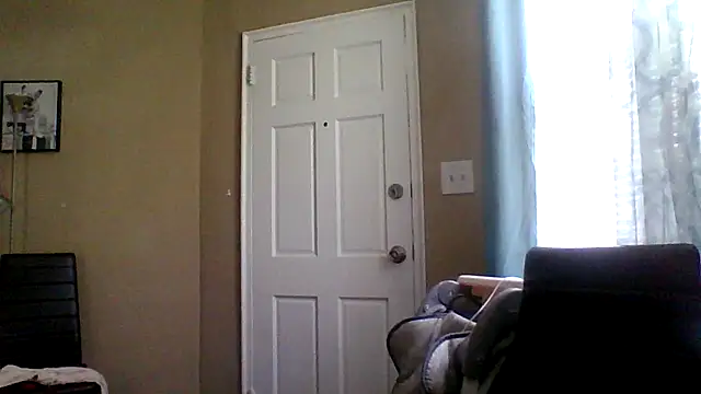 Snapshot of dezzidavill chatting on July 13, 2026, 2:42 pm dezzidavill online show from July 13, 2026, 2:42 pm
