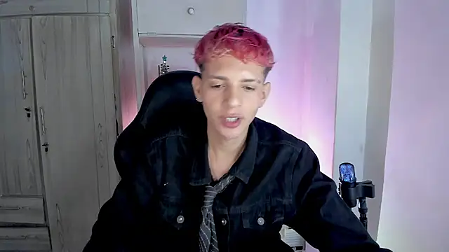 tylernova online show from December 16, 2025, 12:26 am