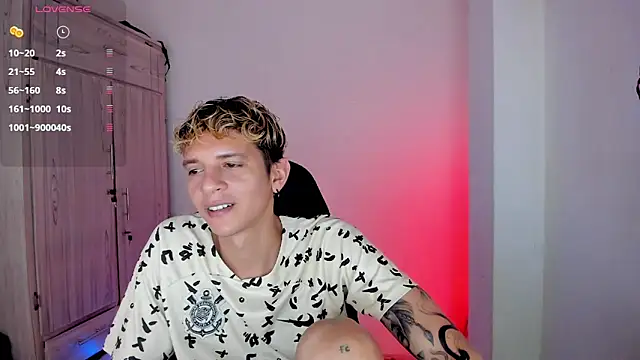 tylernova online show from April 11, 2026, 4:28 am