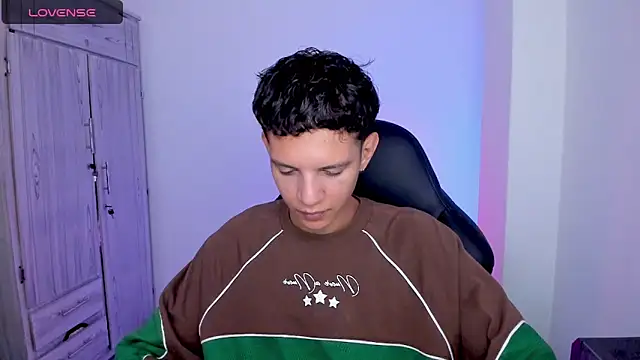 tylernova online show from May 17, 2026, 3:04 am