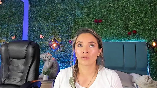 Kiaraa88 online show from June 10, 2026, 7:35 pm