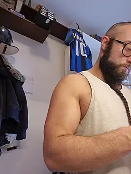 Snapshot of BeppeRagnar chatting on December 4, 2025, 9:51 am BeppeRagnar online show from December 4, 2025, 9:51 am