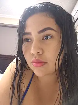 mia isabela  online show from October 24, 2025, 3:47 am