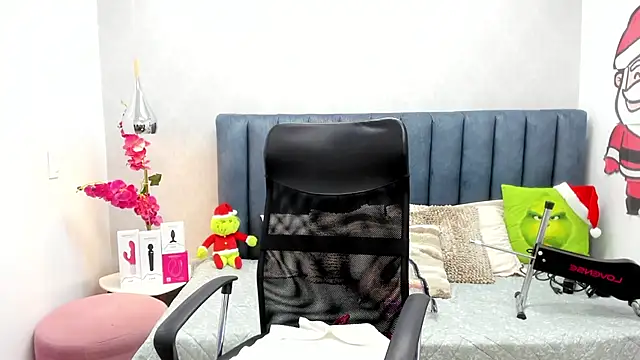 Snapshot of Sasha_Grace chatting on January 5, 2026, 8:01 pm Sasha Grace online show from January 5, 2026, 8:01 pm