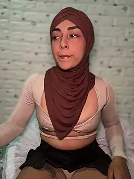 Snapshot of CelestSkyy chatting on December 21, 2025, 11:34 pm CelestSkyy online show from December 21, 2025, 11:34 pm