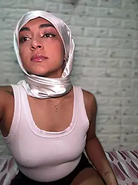 Snapshot of CelestSkyy chatting on April 8, 2026, 8:42 pm CelestSkyy online show from April 8, 2026, 8:42 pm