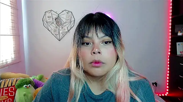 EllieMoonX online show from February 11, 2026, 8:25 pm