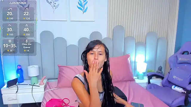 luly dreams online show from April 23, 2026, 11:31 am