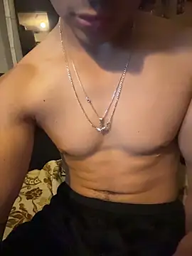 Snapshot of Gmktulon chatting on October 31, 2025, 4:13 am Gmktulon online show from October 31, 2025, 4:13 am