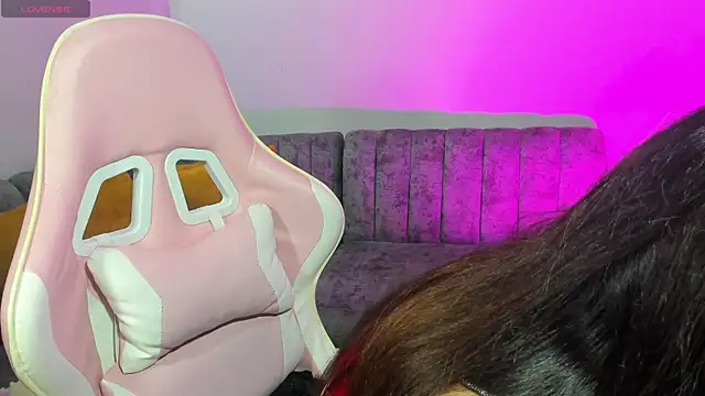 Angel a- online show from October 21, 2025, 8:42 pm