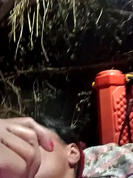 Snapshot of Hot_hat chatting on December 4, 2025, 6:38 pm Hot hat online show from December 4, 2025, 6:38 pm