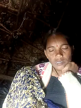 Cutsedi3 online show from October 21, 2025, 11:05 pm