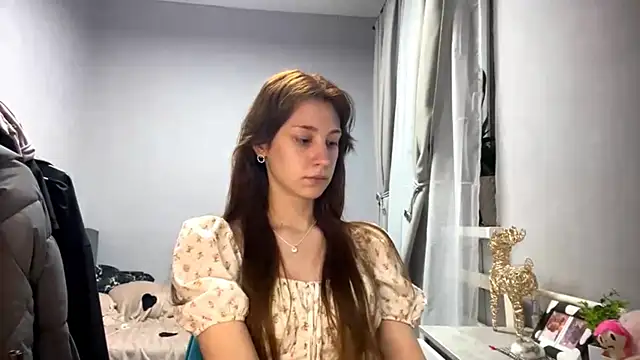 WildPeachh online show from November 17, 2025, 7:08 pm