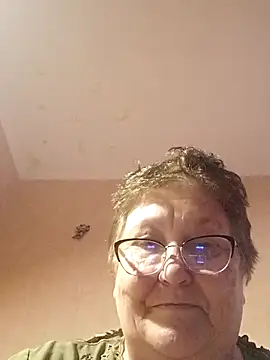 Snapshot of Katherine735 chatting on April 26, 2026, 2:15 pm Katherine735 online show from April 26, 2026, 2:15 pm