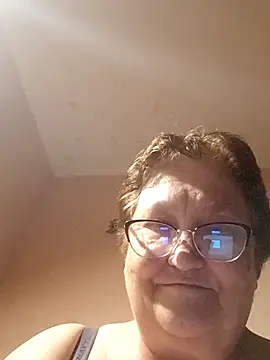 Snapshot of Katherine735 chatting on May 23, 2026, 11:31 pm Katherine735 online show from May 23, 2026, 11:31 pm