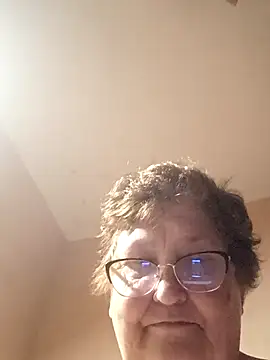 Snapshot of Katherine735 chatting on June 3, 2026, 9:31 pm Katherine735 online show from June 3, 2026, 9:31 pm