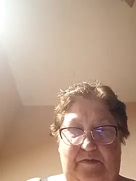 Snapshot of Katherine735 chatting on June 4, 2026, 9:54 pm Katherine735 online show from June 4, 2026, 9:54 pm