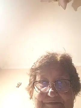 Snapshot of Katherine735 chatting on July 23, 2026, 9:57 pm Katherine735 online show from July 23, 2026, 9:57 pm
