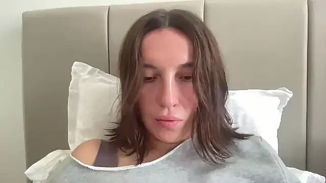 Snapshot of CArivora chatting on February 19, 2026, 9:16 am CArivora online show from February 19, 2026, 9:16 am