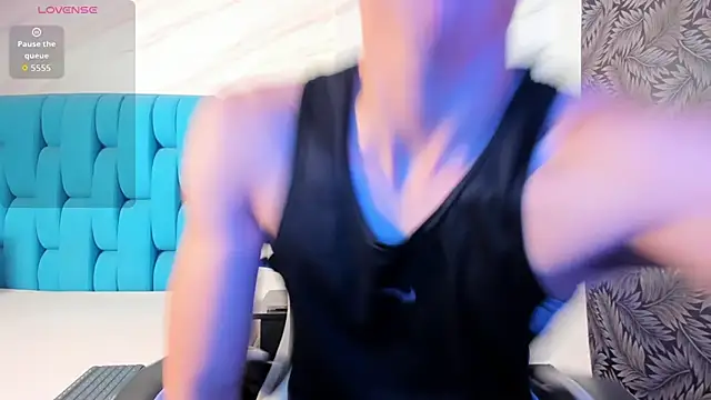 Tyler  Colt online show from October 23, 2025, 6:50 pm