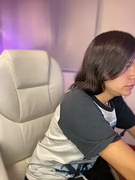 Ninfa pink online show from October 30, 2025, 7:47 pm